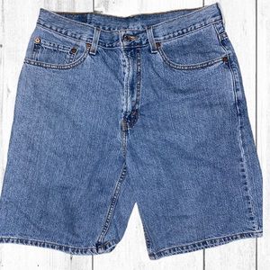 VINTAGE Levi’s 550 Relaxed Fit Jean Shorts